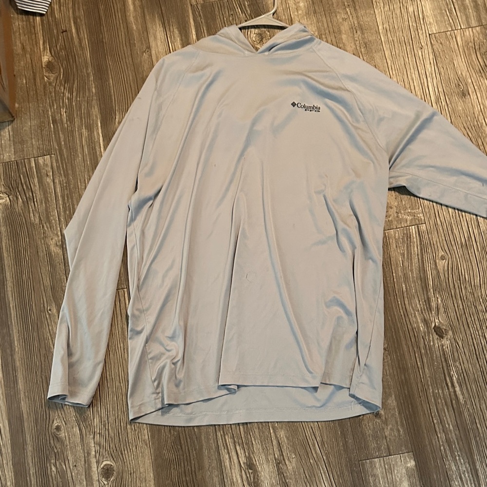 Columbia Men's Light Gray Long Sleeve Shirt